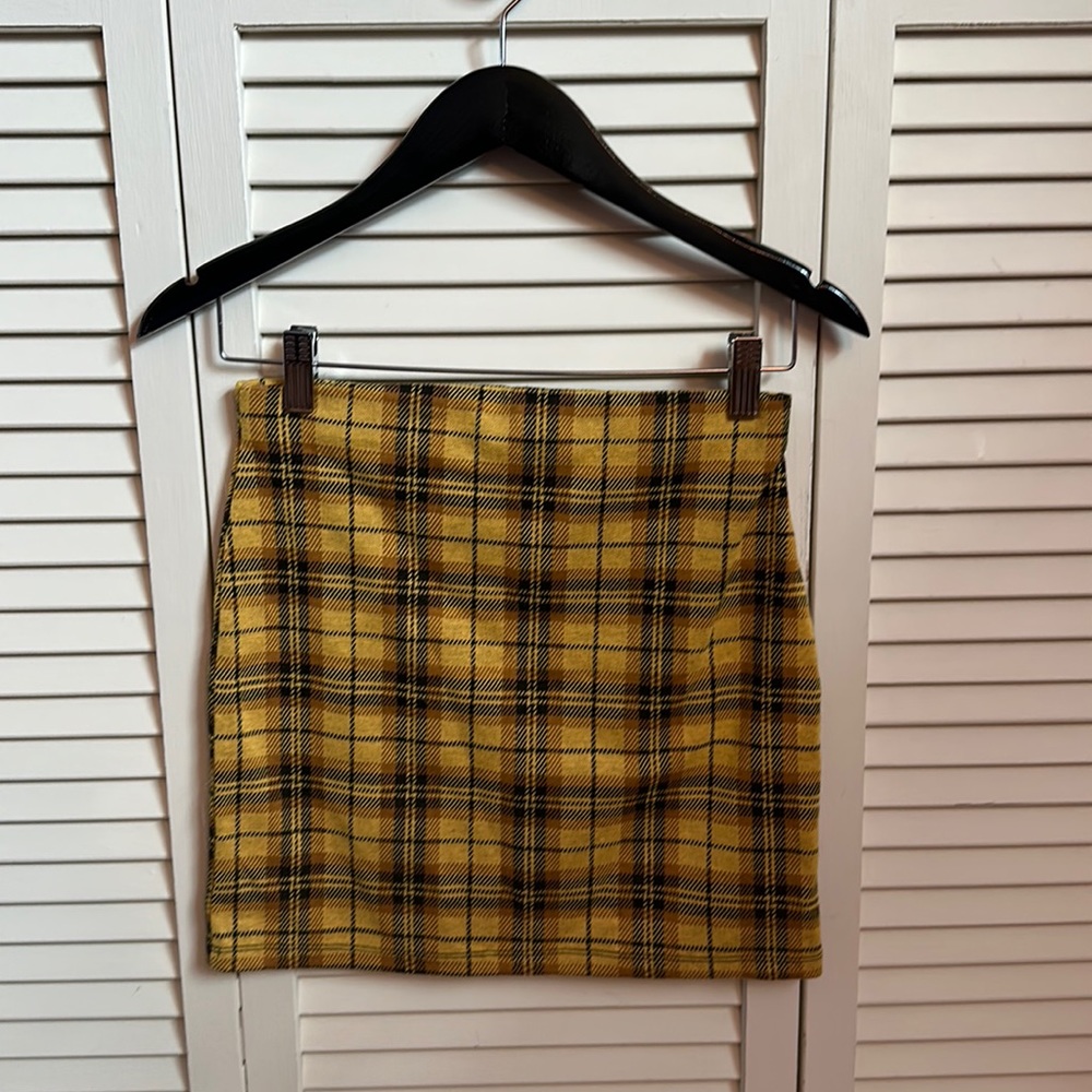 small forever 21 yellow plaid skirt